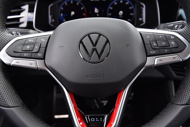 Volkswagen Jetta GLI Vehicle Image 19