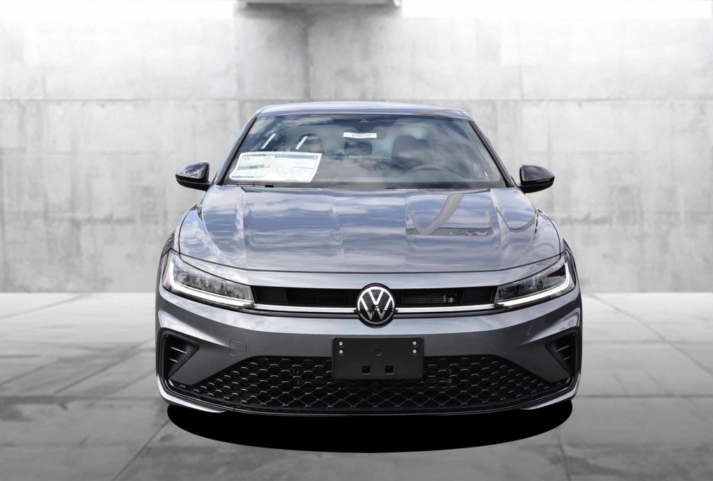 Volkswagen Jetta Vehicle Full-screen Gallery Image 4
