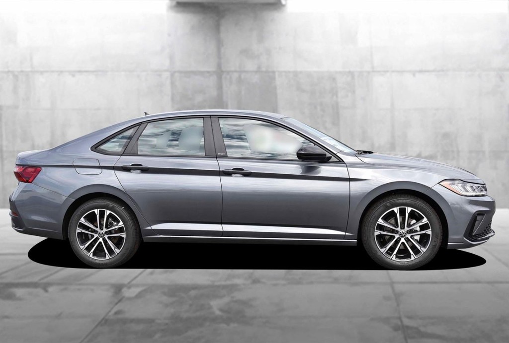 Volkswagen Jetta Vehicle Full-screen Gallery Image 5