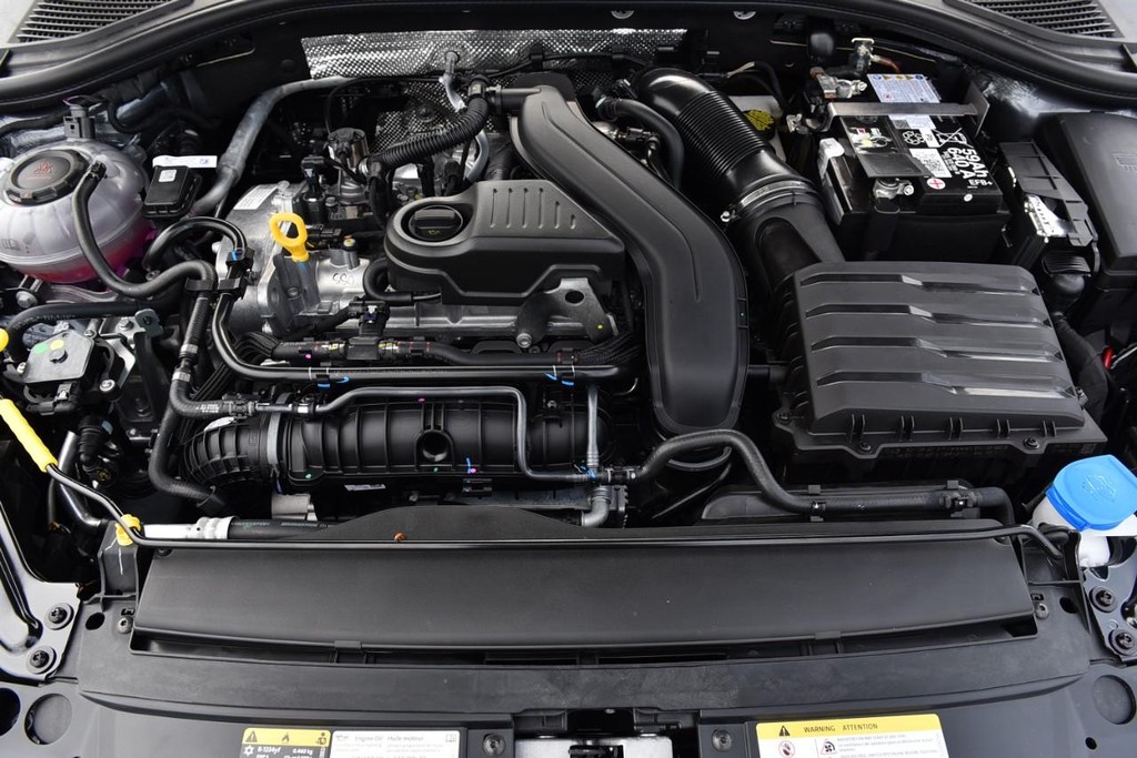 Volkswagen Jetta Vehicle Full-screen Gallery Image 23