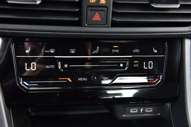 Volkswagen Jetta Vehicle Image 15