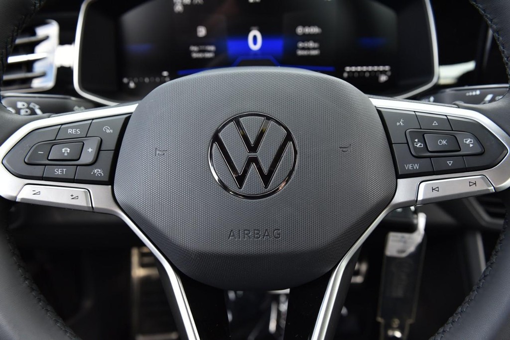 Volkswagen Jetta Vehicle Full-screen Gallery Image 18