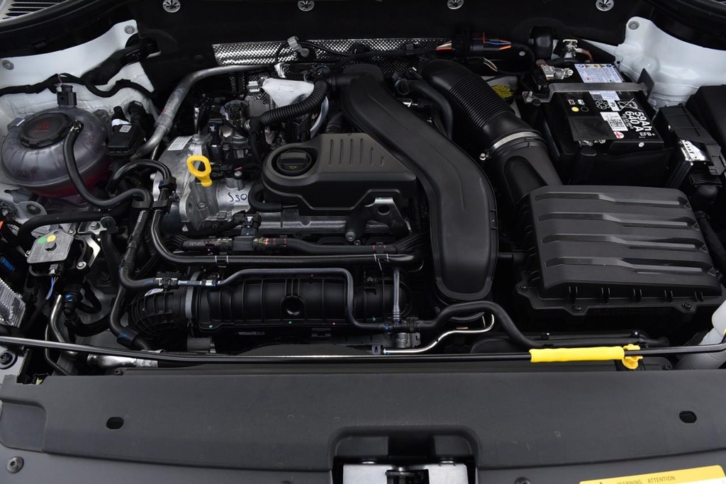 Volkswagen Taos Vehicle Full-screen Gallery Image 22