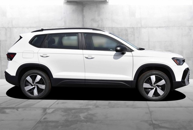 Volkswagen Taos Vehicle Image 05