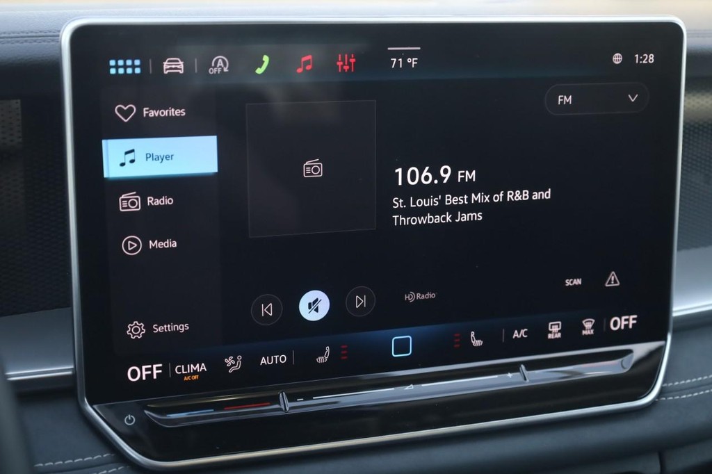 Volkswagen Tiguan Vehicle Full-screen Gallery Image 15