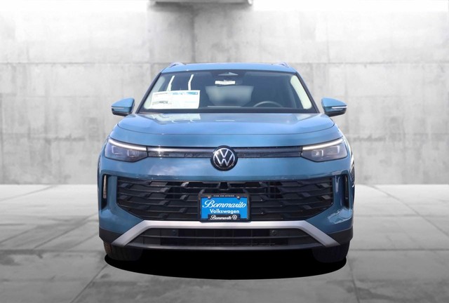 Volkswagen Tiguan Vehicle Image 04