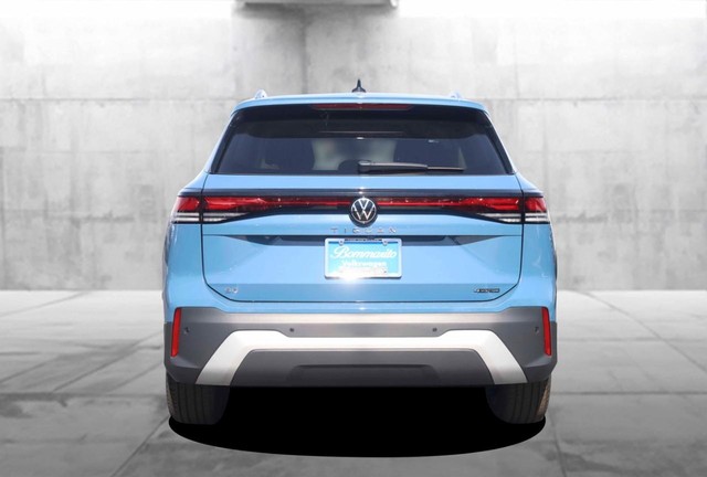 Volkswagen Tiguan Vehicle Image 06