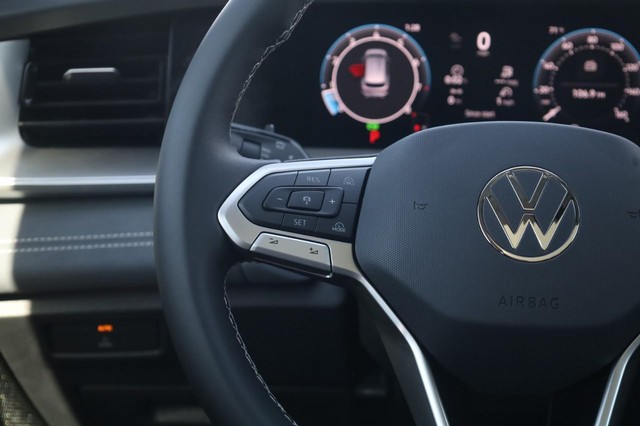 Volkswagen Tiguan Vehicle Image 10