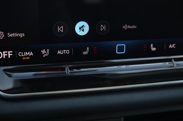 Volkswagen Tiguan Vehicle Image 17