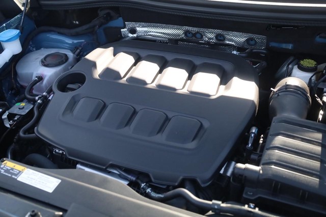 Volkswagen Tiguan Vehicle Image 24