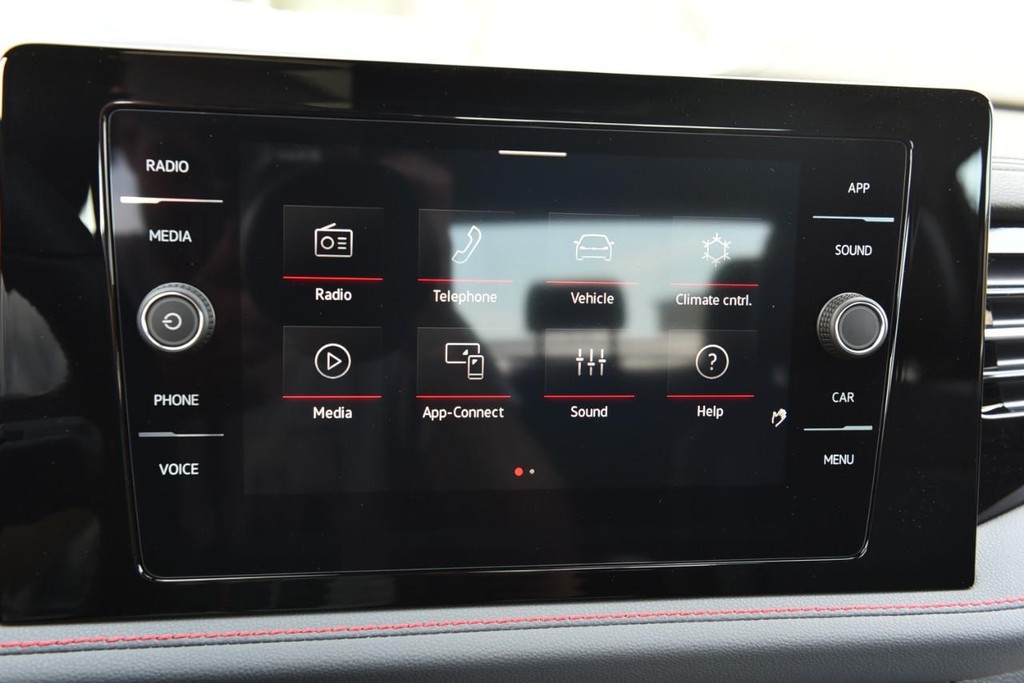 Volkswagen Jetta GLI Vehicle Full-screen Gallery Image 14