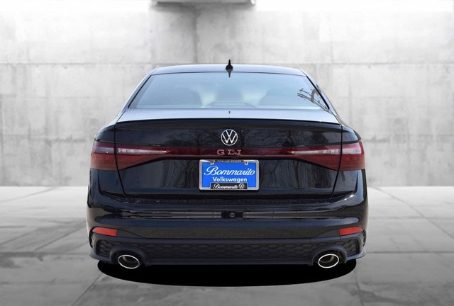 Volkswagen Jetta GLI Vehicle Image 06