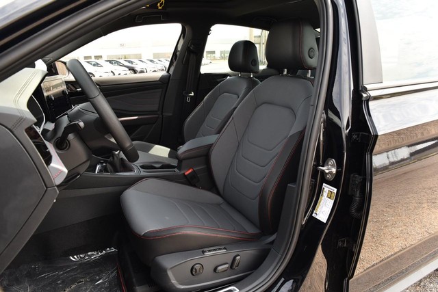 Volkswagen Jetta GLI Vehicle Image 20