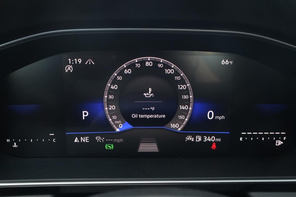 Volkswagen Jetta Vehicle Full-screen Gallery Image 14