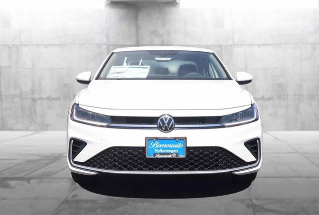 Volkswagen Jetta Vehicle Image 04