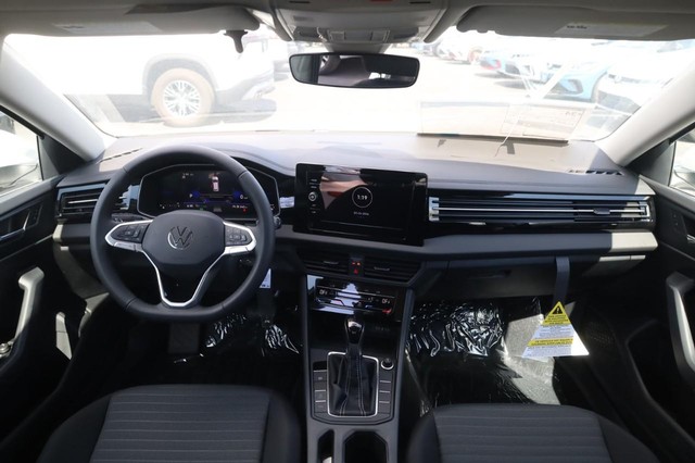 Volkswagen Jetta Vehicle Image 07