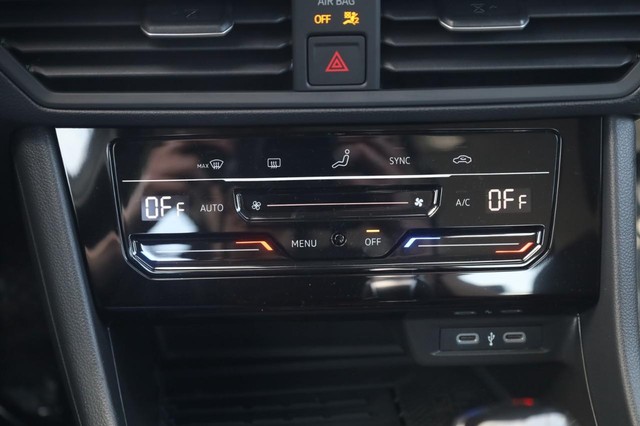 Volkswagen Jetta Vehicle Image 17