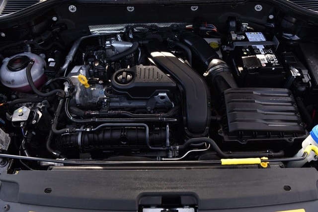 Volkswagen Taos Vehicle Image 23