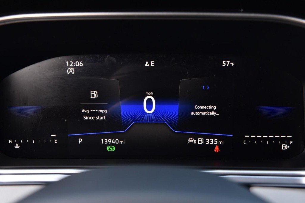 Volkswagen Taos Vehicle Full-screen Gallery Image 11