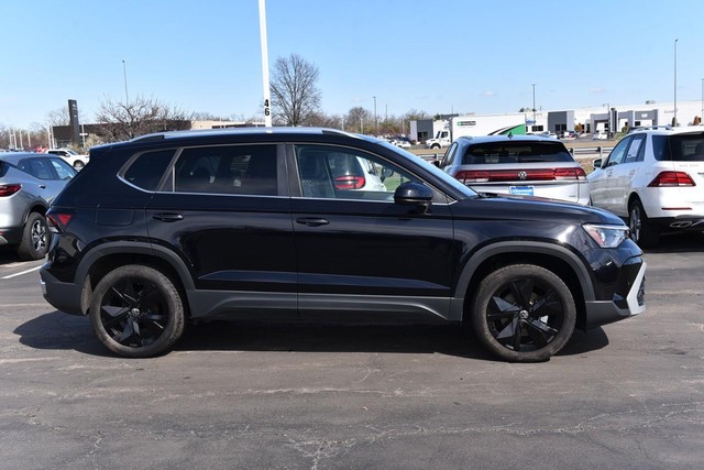 Volkswagen Taos Vehicle Image 05