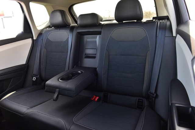 Volkswagen Taos Vehicle Image 20