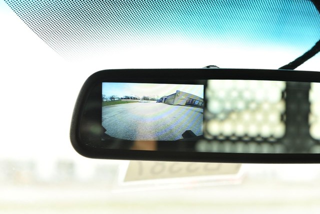 GMC Savana Cargo Van Vehicle Image 12