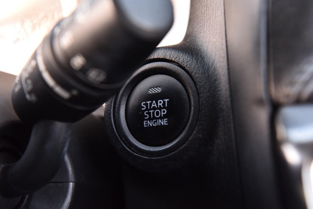 Mazda CX-5 Vehicle Full-screen Gallery Image 20