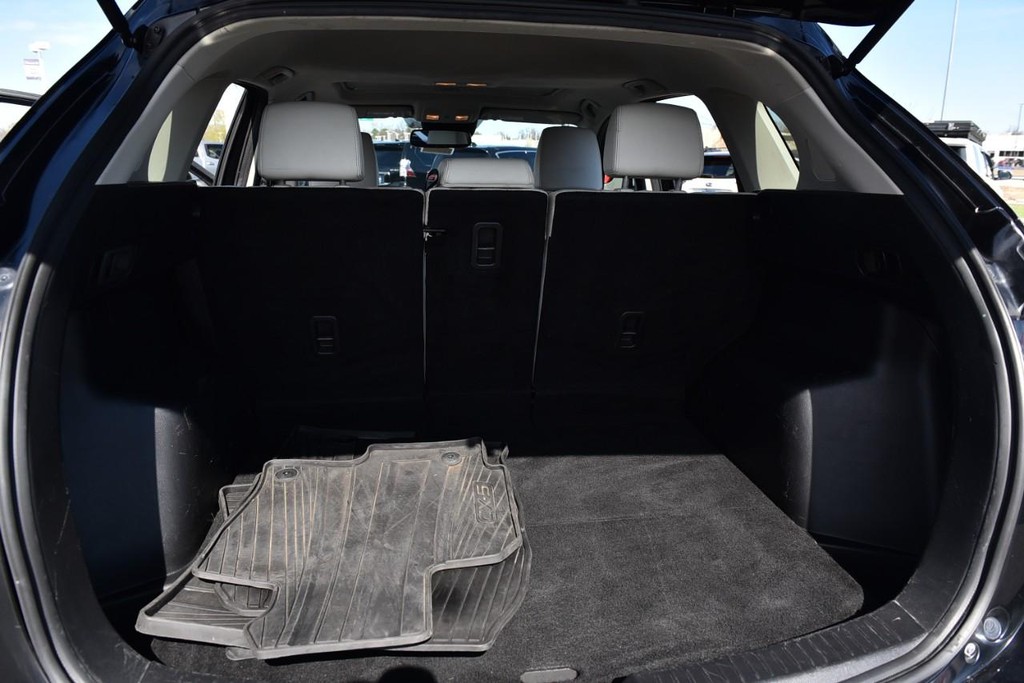 Mazda CX-5 Vehicle Full-screen Gallery Image 26