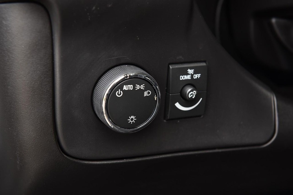 GMC Savana Cargo Van Vehicle Full-screen Gallery Image 10