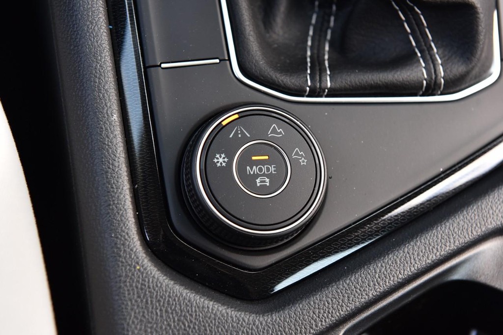 Volkswagen Taos Vehicle Full-screen Gallery Image 17