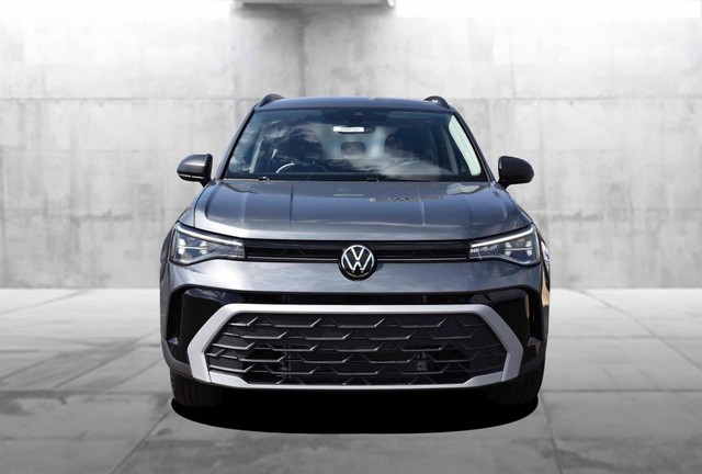 Volkswagen Taos Vehicle Image 04