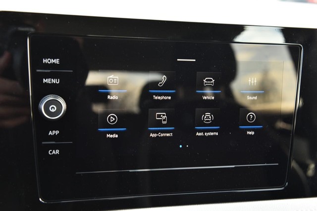 Volkswagen Taos Vehicle Image 13