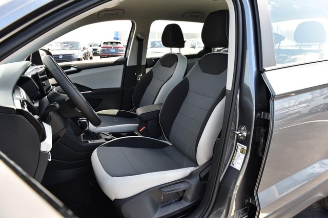 Volkswagen Taos Vehicle Image 19