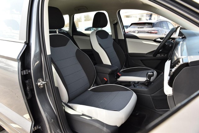 Volkswagen Taos Vehicle Image 20