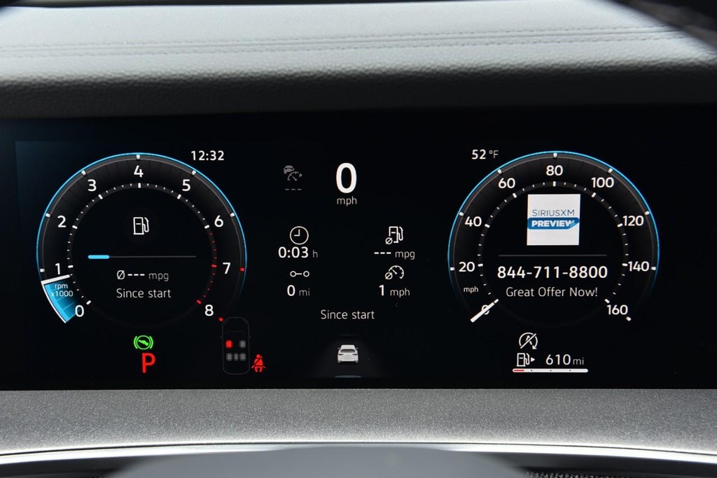 Volkswagen Tiguan Vehicle Full-screen Gallery Image 11