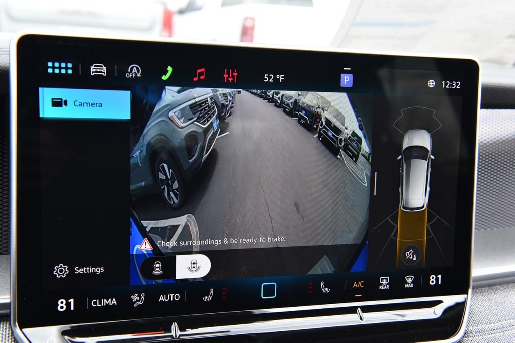 Volkswagen Tiguan Vehicle Full-screen Gallery Image 13