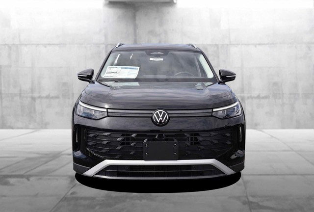 Volkswagen Tiguan Vehicle Image 04