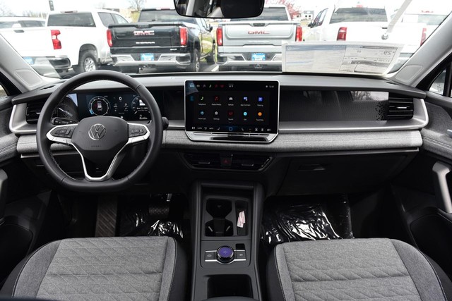 Volkswagen Tiguan Vehicle Image 07