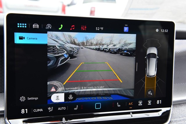 Volkswagen Tiguan Vehicle Image 12