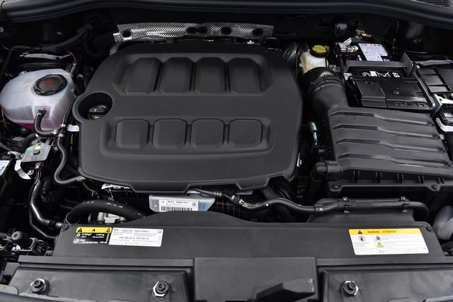 Volkswagen Tiguan Vehicle Image 24