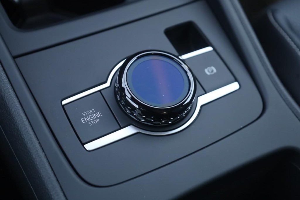 Volkswagen Tiguan Vehicle Full-screen Gallery Image 18