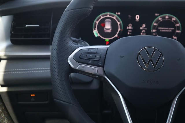 Volkswagen Tiguan Vehicle Image 10