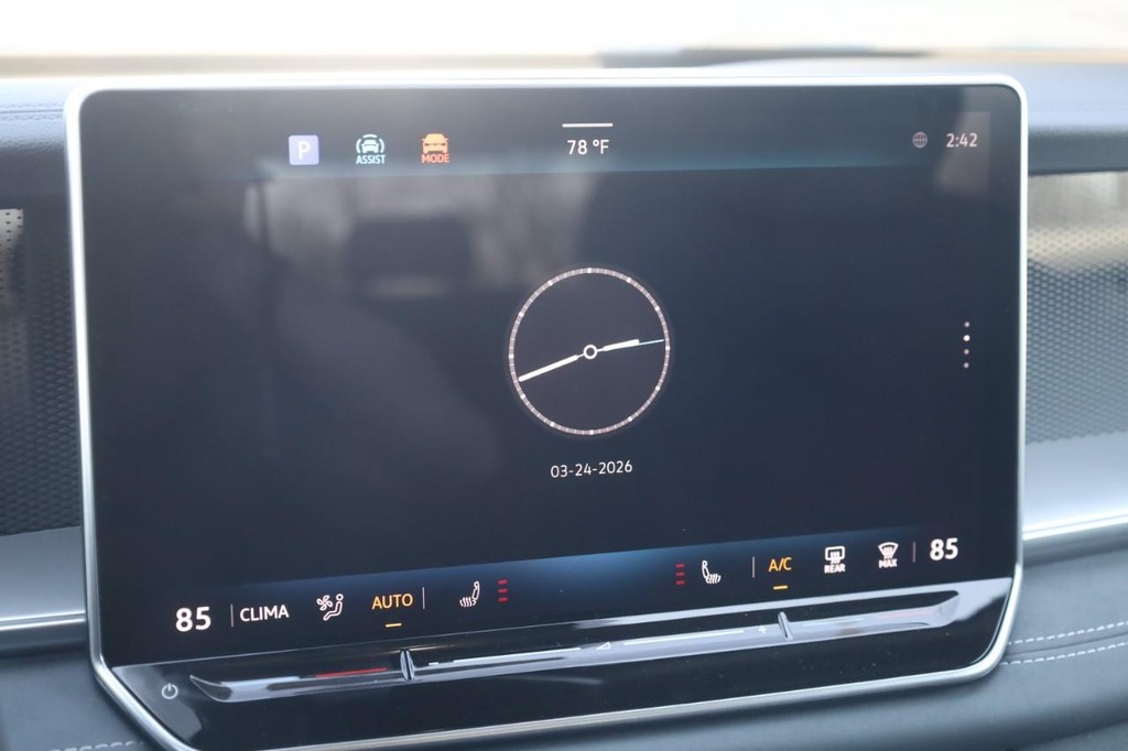 Volkswagen Tiguan Vehicle Full-screen Gallery Image 15