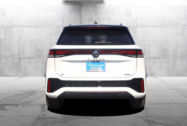 Volkswagen Tiguan Vehicle Image 06