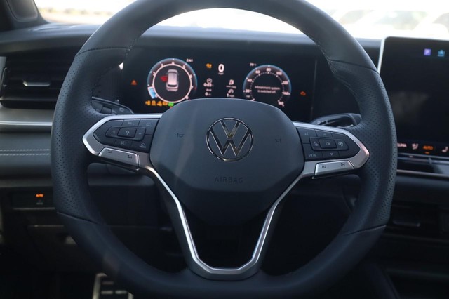 Volkswagen Tiguan Vehicle Image 08