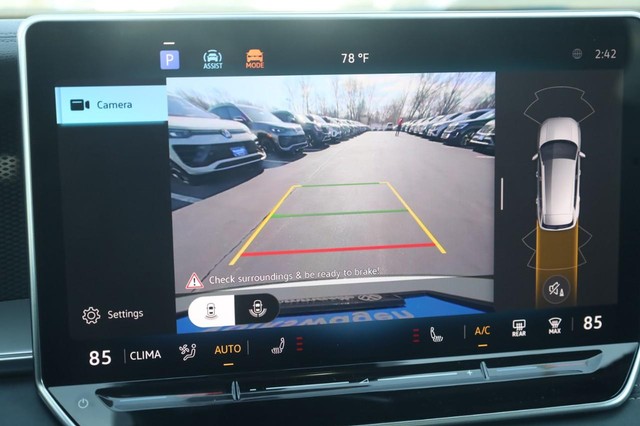 Volkswagen Tiguan Vehicle Image 16