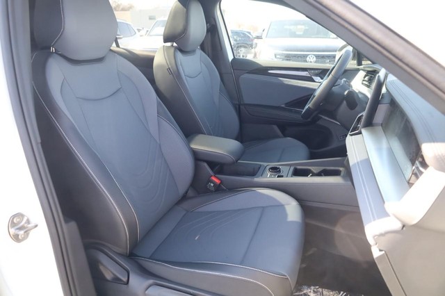 Volkswagen Tiguan Vehicle Image 20