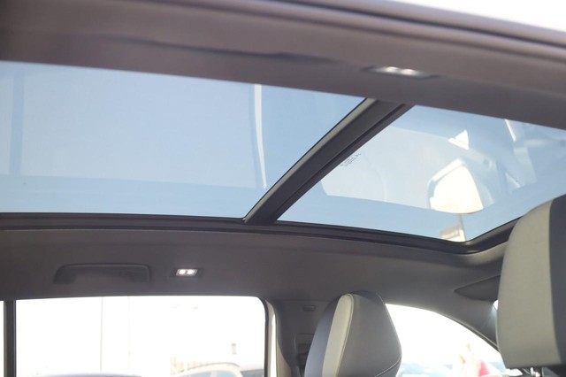 Volkswagen Tiguan Vehicle Image 22