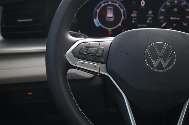 Volkswagen Tiguan Vehicle Image 10