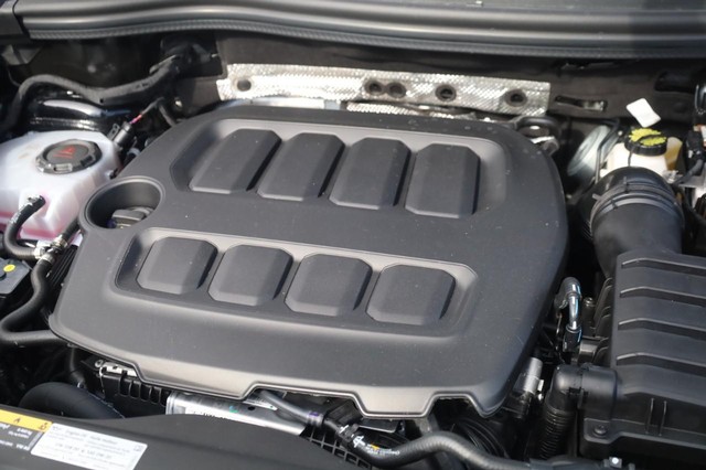 Volkswagen Tiguan Vehicle Image 24